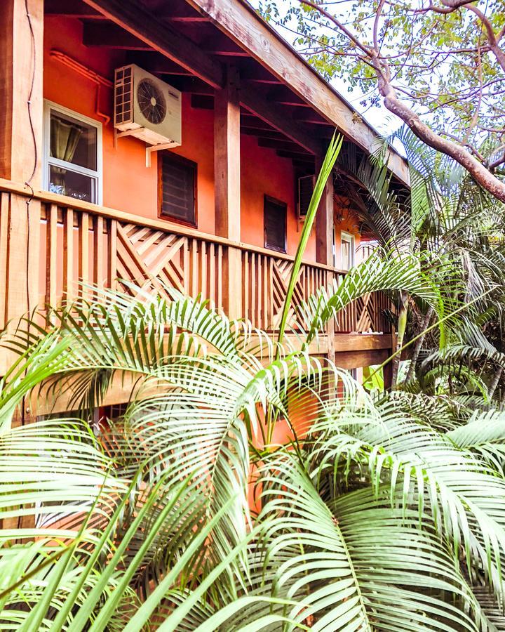 Hotel Posada Las Orquideas,West End Buitenkant foto