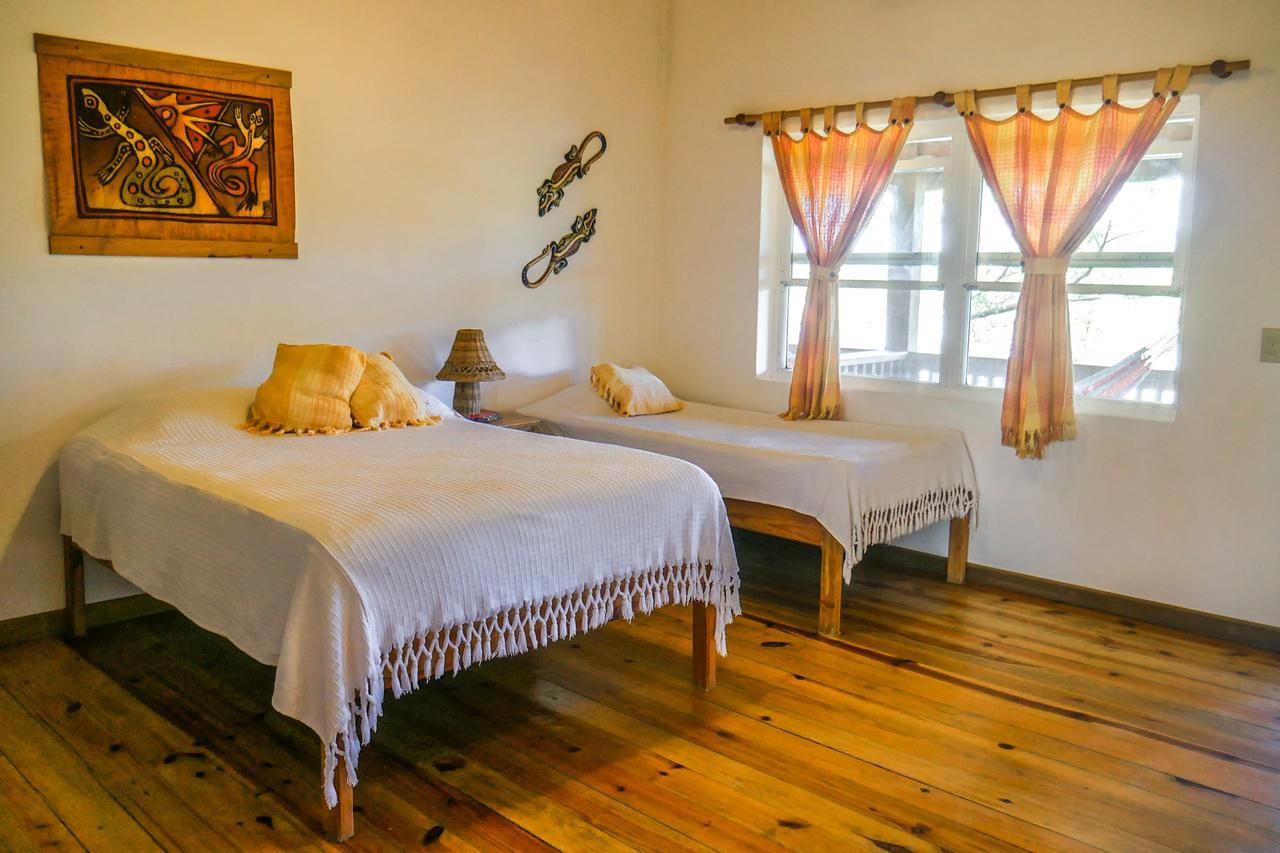 Hotel Posada Las Orquideas,West End Buitenkant foto